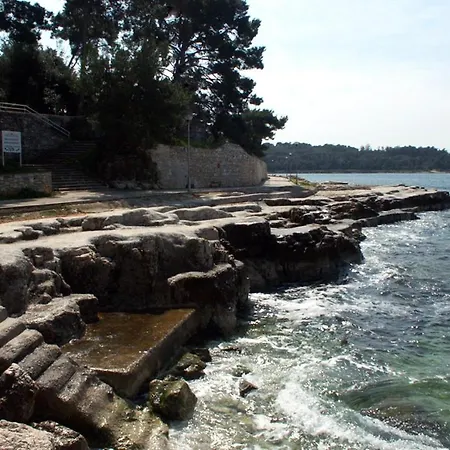 With A Parking Space - 2245 Affittacamere 3*