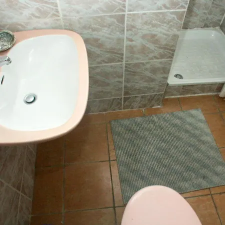 Πανσιόν With A Parking Space - 2245 Ρόβινι