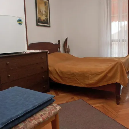 Konukevi With A Parking Space - 2245 Rovinj