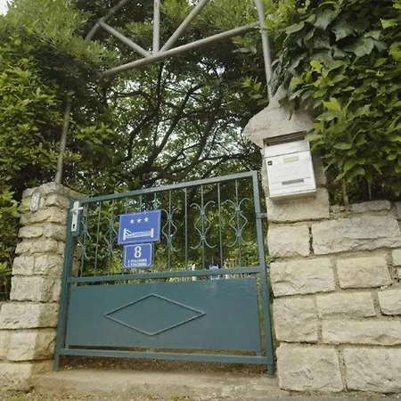 With A Parking Space - 2245 3* Rovinj