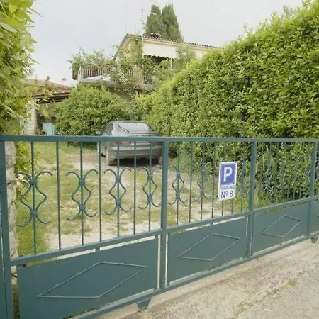 With A Parking Space - 2245 Gostinjska kuća 3*