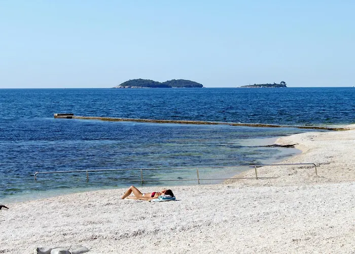 With A Parking Space - 2245 Gostinjska kuća