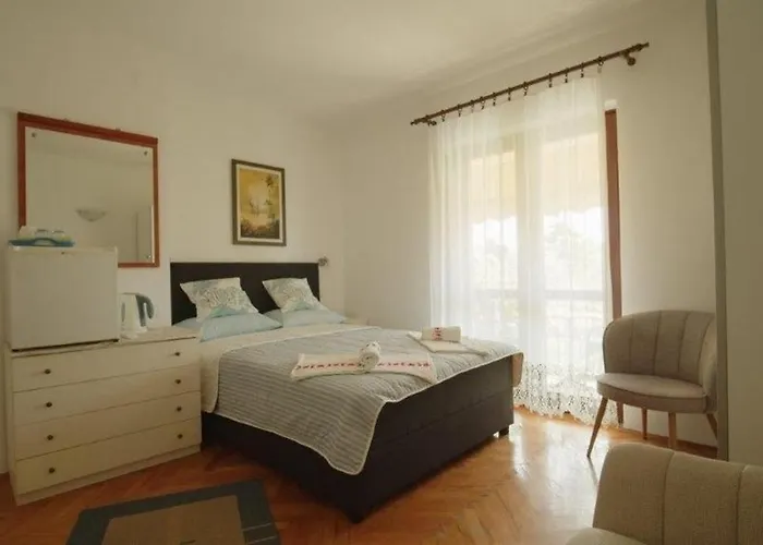 With A Parking Space - 2245 ゲストハウス